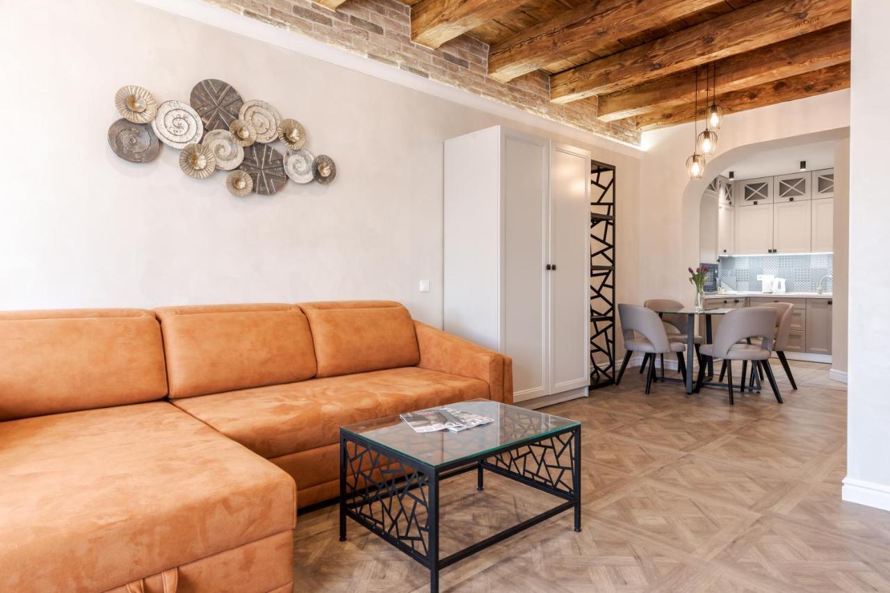 לבוב View On Rynok Square Apartments מראה חיצוני תמונה