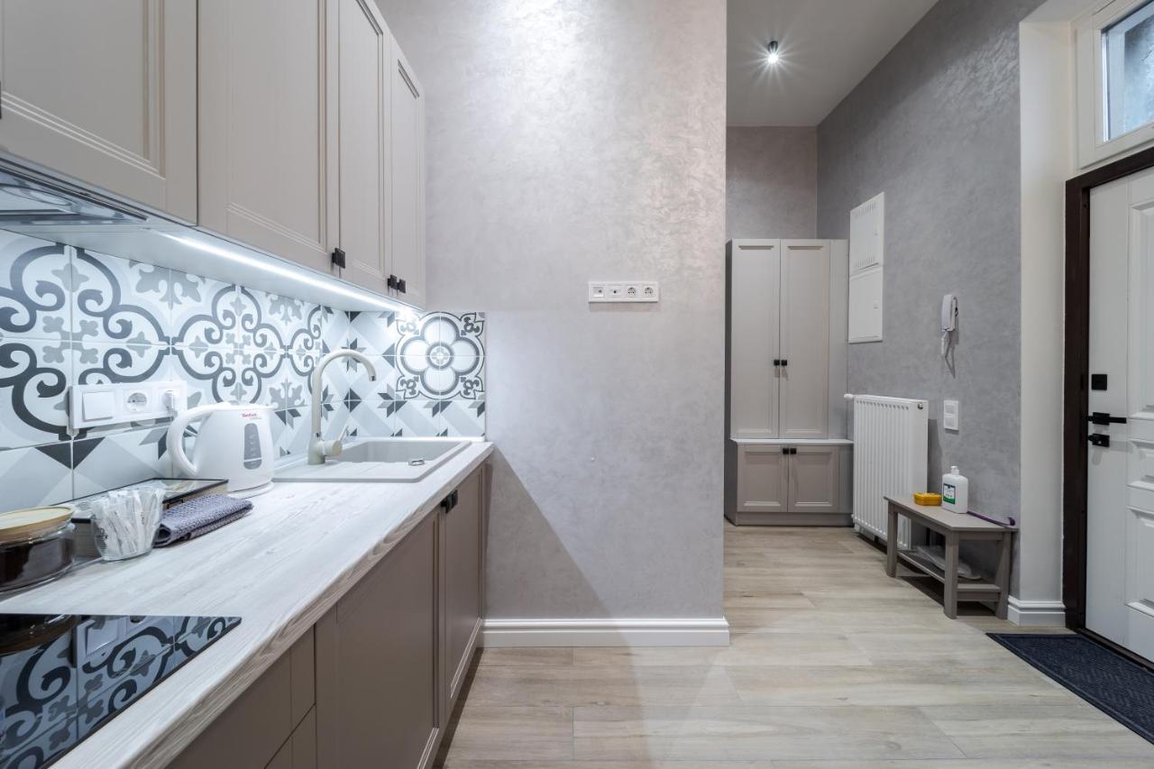 לבוב View On Rynok Square Apartments מראה חיצוני תמונה